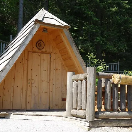 Tatil parkı Glamping Bloke Nova Vas (Bloke)