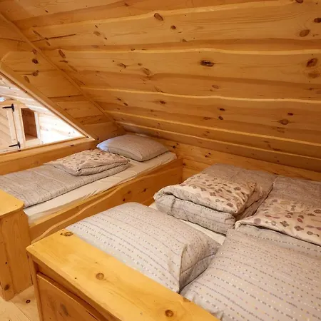 Tatil parkı Glamping Bloke Nova Vas (Bloke)