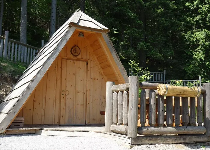 Tatil parkı Glamping Bloke Nova Vas (Bloke)