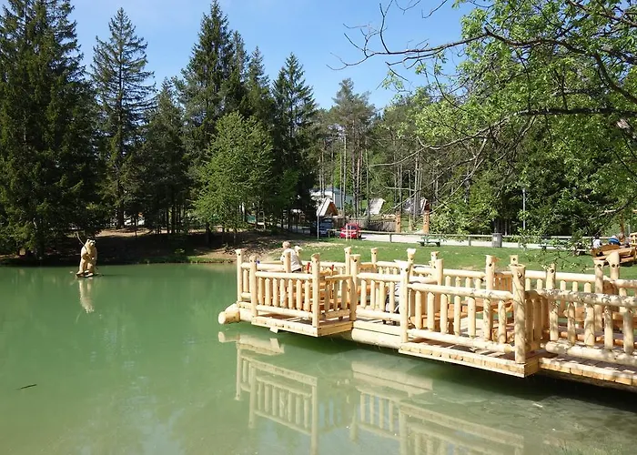 Glamping Bloke Počitniški park Nova Vas (Bloke)